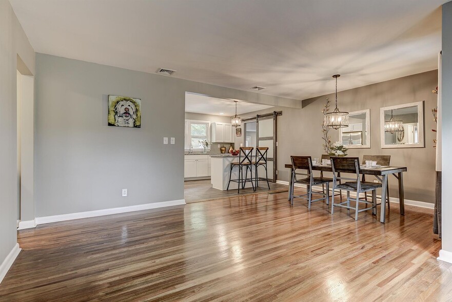 Building Photo - 2322 Cabin Hill Rd