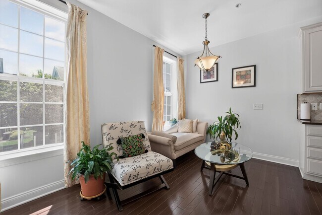 Building Photo - Spacious 3BR Condo in Westborough