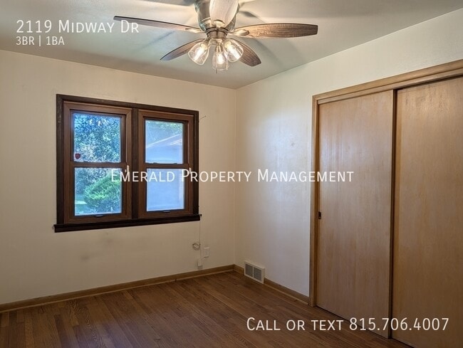 Building Photo - 2119 Midway Dr