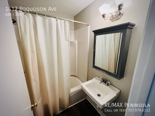 Building Photo - 4bed, 2bath Cape Cod in Poquoson!