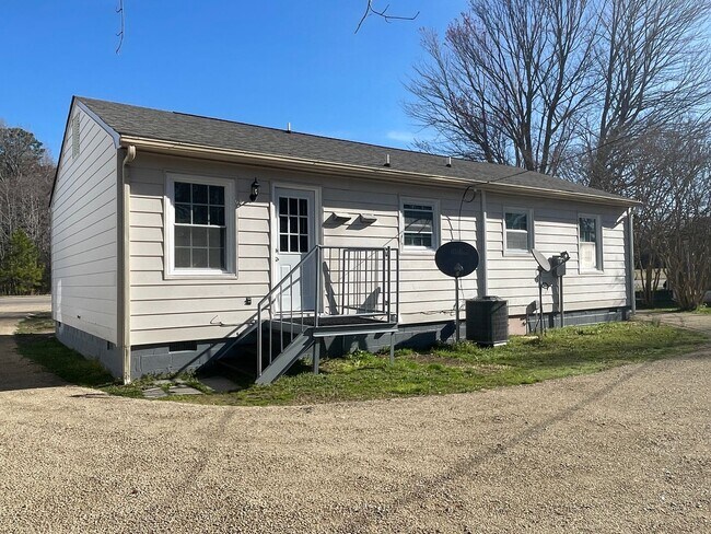 Building Photo - 4219 Hickory Rd