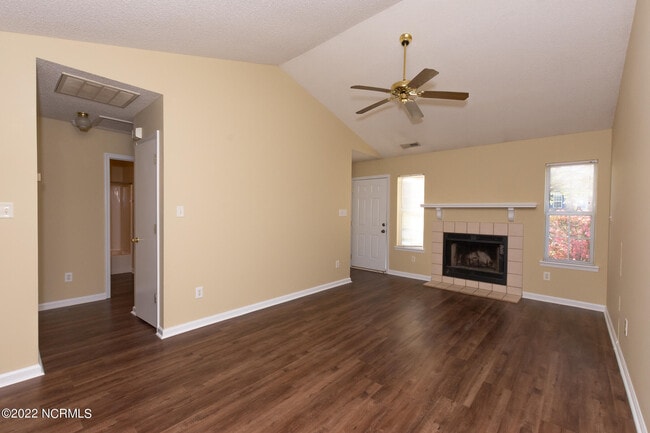 Building Photo - 171 Brenda Dr
