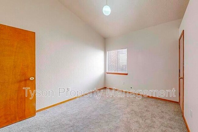 Building Photo - 4701 Plume Rd NW