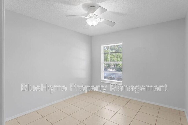 Building Photo - 3651 N Goldenrod Rd