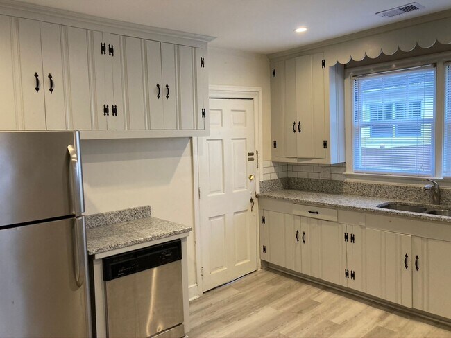 Building Photo - 2831 Burney Dr