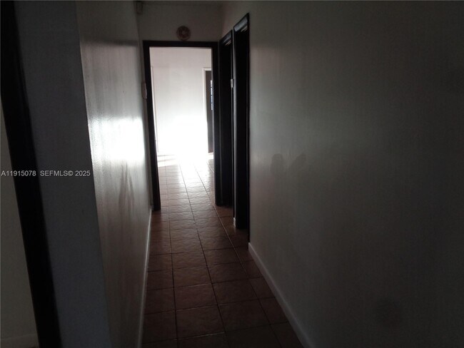 Building Photo - 32970 SW 210th Ave