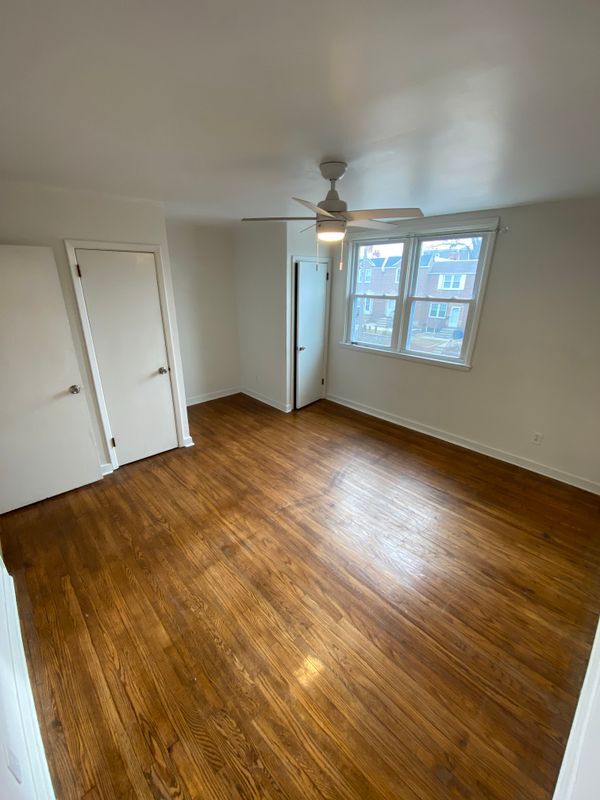 Building Photo - 474 Kingsley St