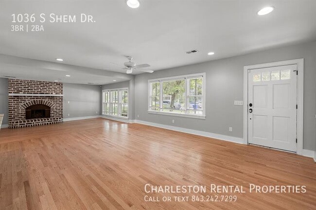 Building Photo - 1036 S Shem Dr