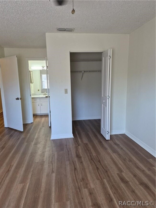 Building Photo - 2701 NE 10th St