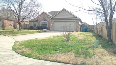 Building Photo - 2703 SW Ledbury Cove