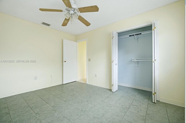Building Photo - 920 NW 92nd Ave