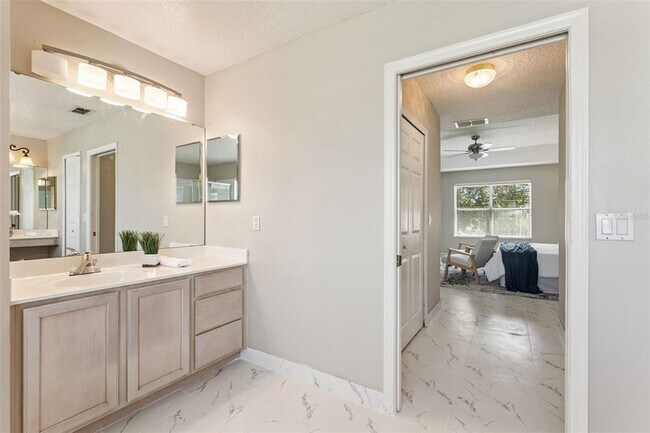 Building Photo - 2205 Wintermere Pointe Dr
