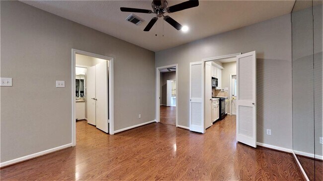 Building Photo - 727 Bunker Hill Rd