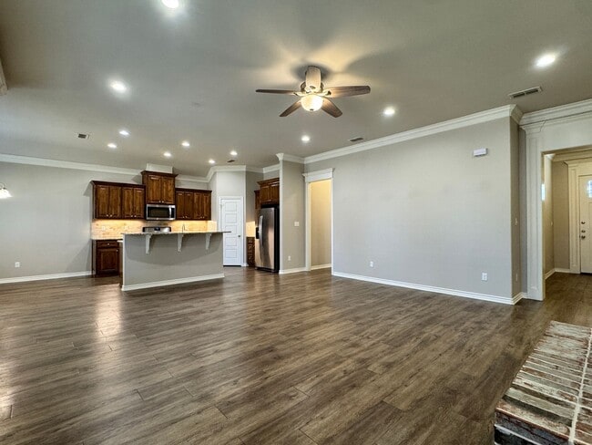 Building Photo - 3925 Old Omen Rd