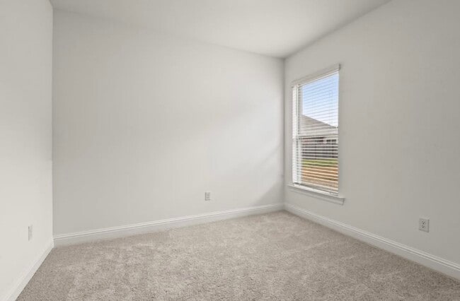 Building Photo - 9883 Richford Dr