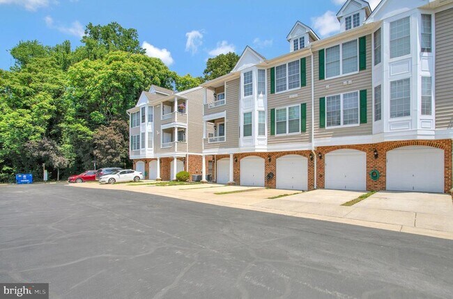 Building Photo - 502 Mathias Hammond Way