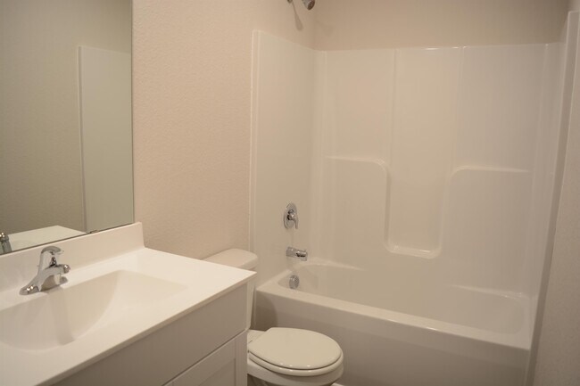 Building Photo - 248 Yorktown Ln