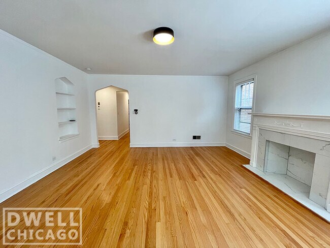 Building Photo - 5800 N Richmond St