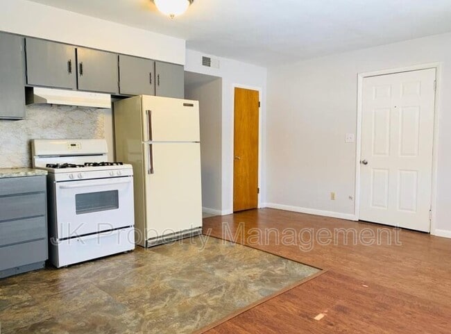 Building Photo - 2027 Smelter Ave NE