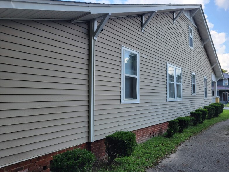 Building Photo - 246 Ellis St