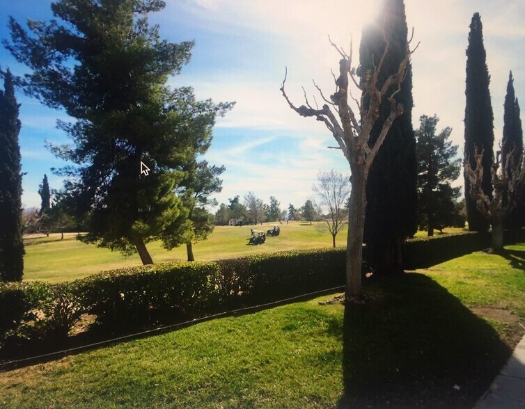 GOLF COURSE VIEW - 14273 E Sage St