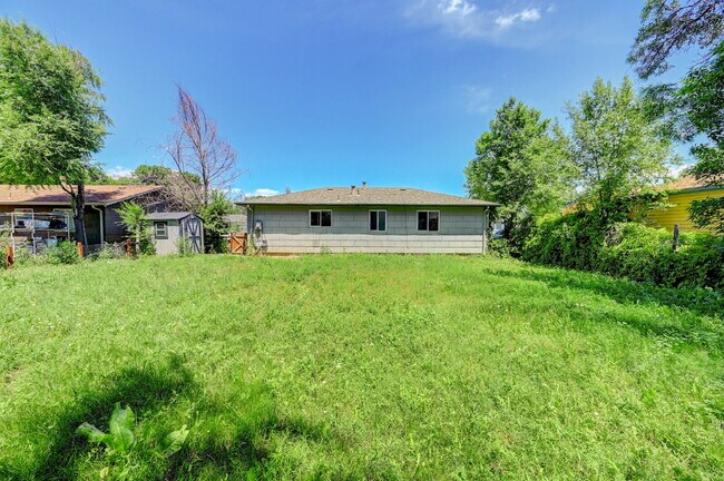 Building Photo - Welcome Home!