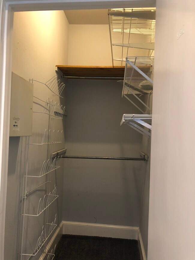 Building Photo - 2415 Saint Charles Ave