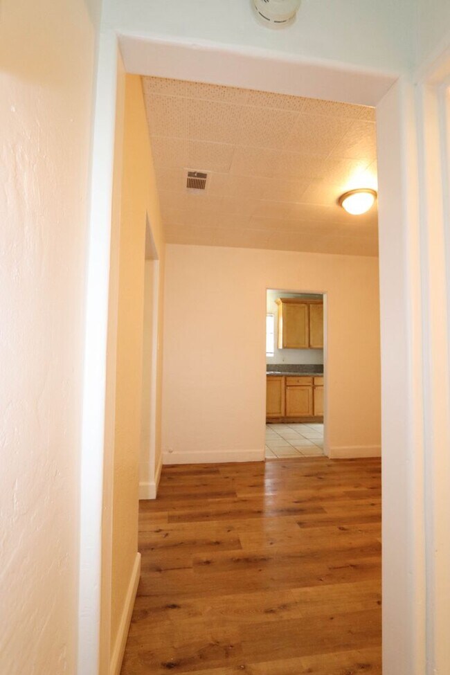 Building Photo - JV3701 RUBS