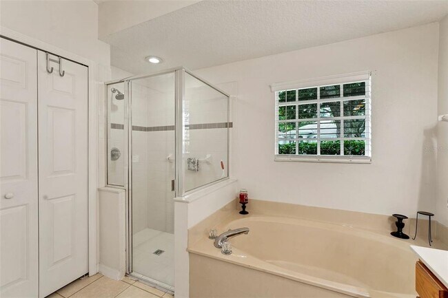 Building Photo - 273 Englenook Dr
