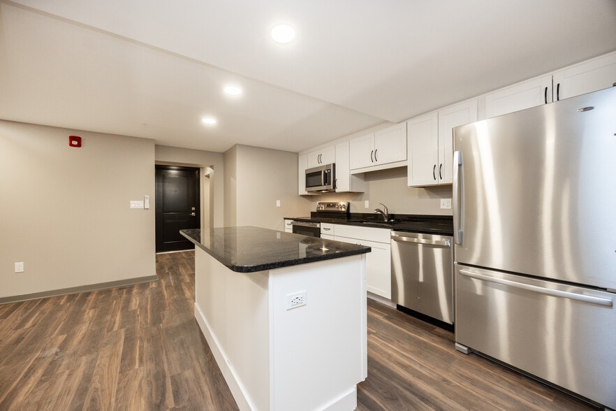 Building Photo - 122 Penn Ave