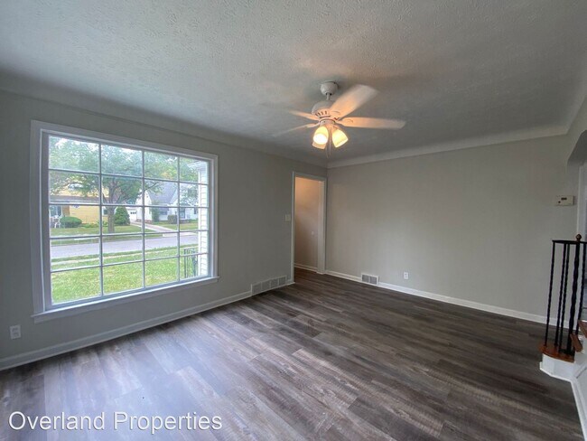 Building Photo - 3 br, 1 bath House - 19601 Sunset Dr