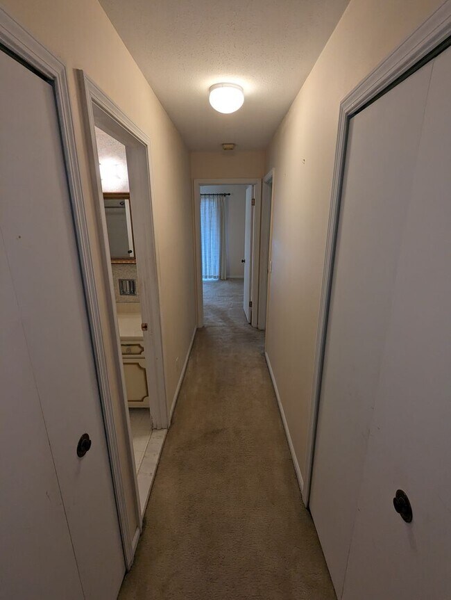 Building Photo - 5526 Heatherdowns Blvd