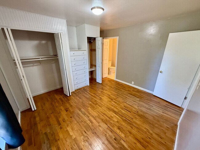 Building Photo - Adorable 3 bedroom 1.5 bathroom house for ...