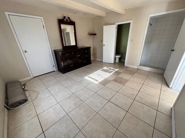 Building Photo - 1219 El Camino Rd