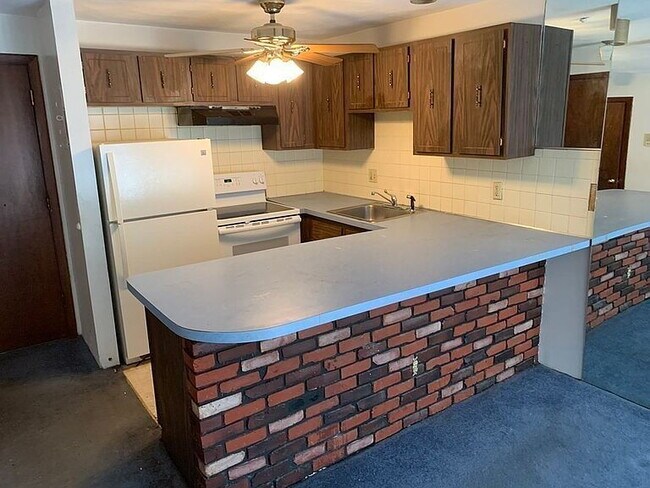 Building Photo - 141 Pierce St
