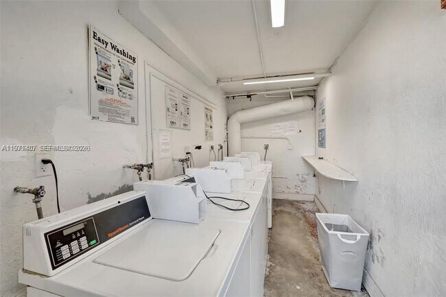 Building Photo - 898 NW 45th Ave