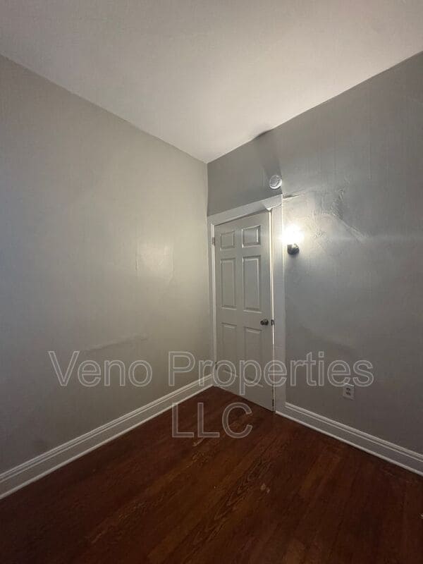 Building Photo - 99 Johnston Ave