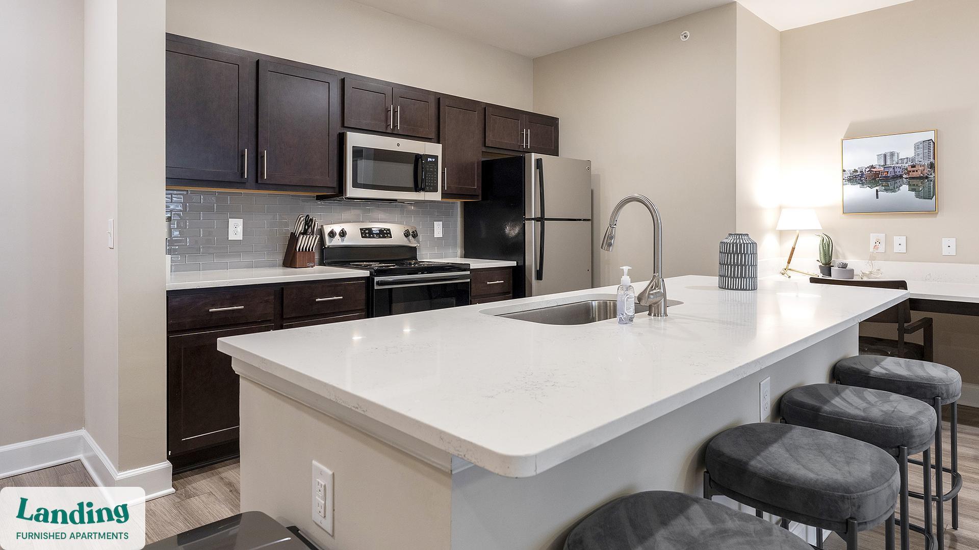 Building Photo - 195 N Creek Dr