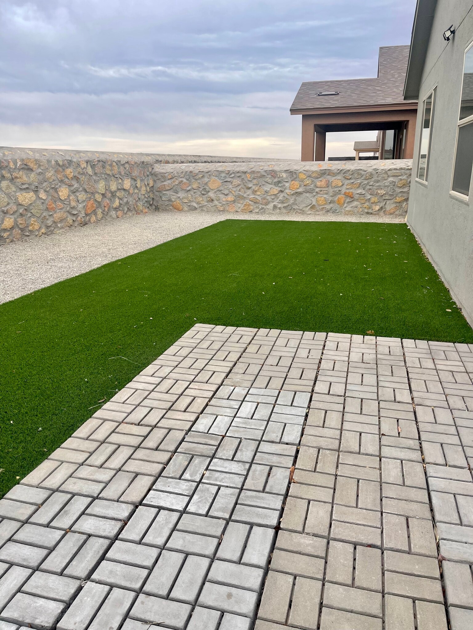 Building Photo - 4704 Marisabel Azcarate St