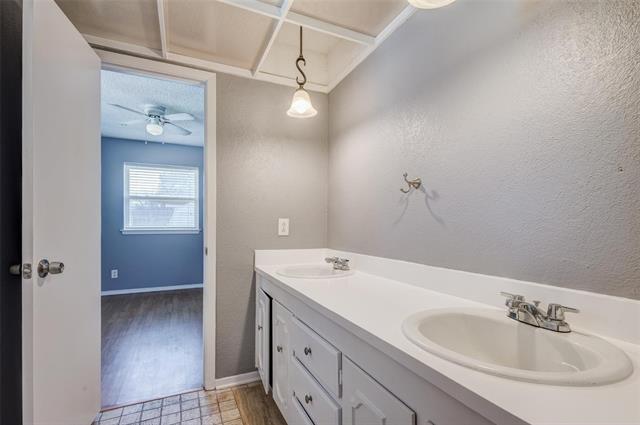 Building Photo - 7324 Vanessa Dr