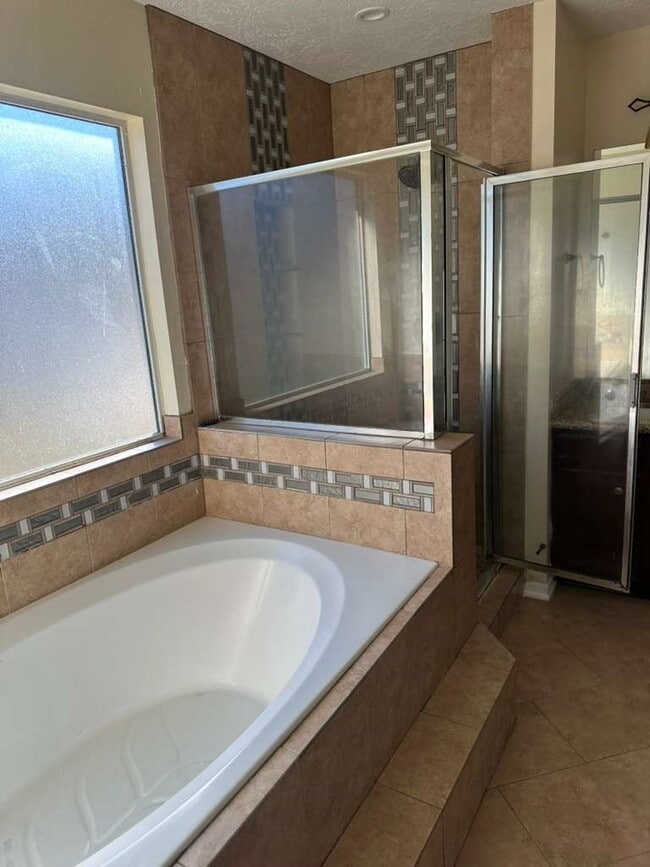 Building Photo - 5718 Straight Way