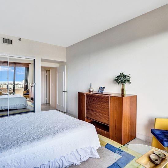 Building Photo - 151 Crandon Blvd