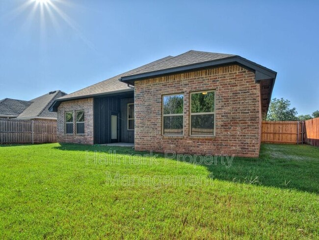 Building Photo - 807 Azalea Farms Rd