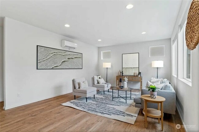 Building Photo - 8412 55th Pl NE