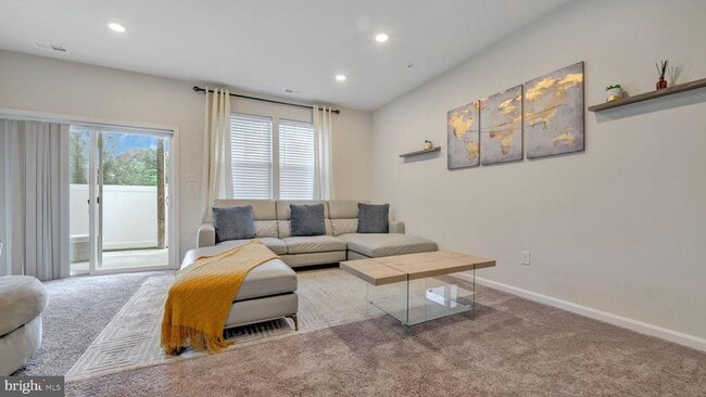 Building Photo - 7748 Venice Ln