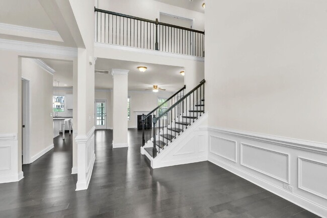 Building Photo - 4BR/3BA Luxury Home with Bonus Room, Screened Porch & Fenced Yard $2,600/mo rent