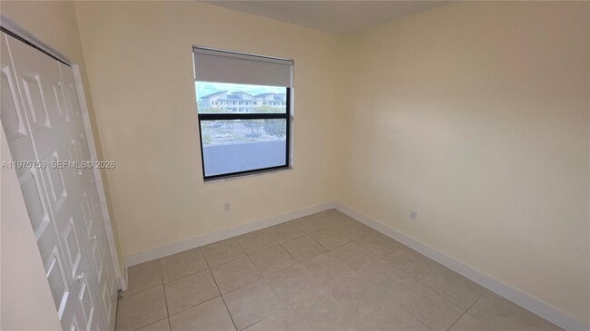 Building Photo - 7915 NW 104th Ave