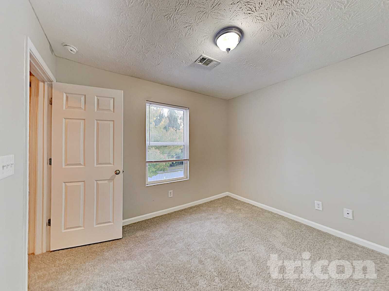 Building Photo - 135 Ellis Drive