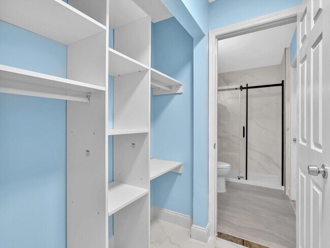 Building Photo - 12549 Woodmill Dr