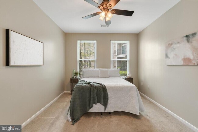 Building Photo - 2465 Army Navy Dr
